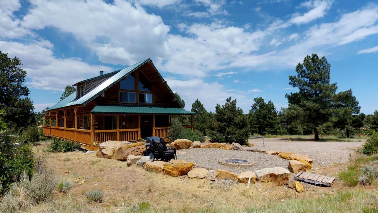 Canyon View Family Cabin, Deck, Tv Room, Games, Bbq, Campfire Монтичелло Экстерьер фото